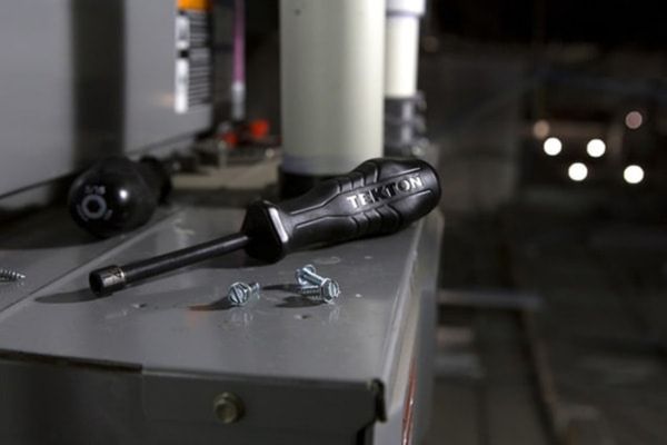 elektriker randers værktøj teknikrum el-installatør